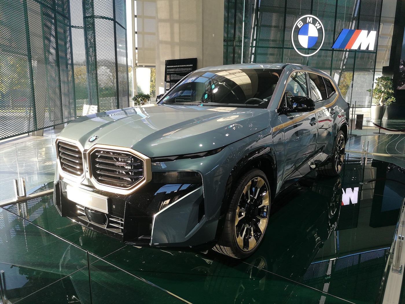 BMW XM