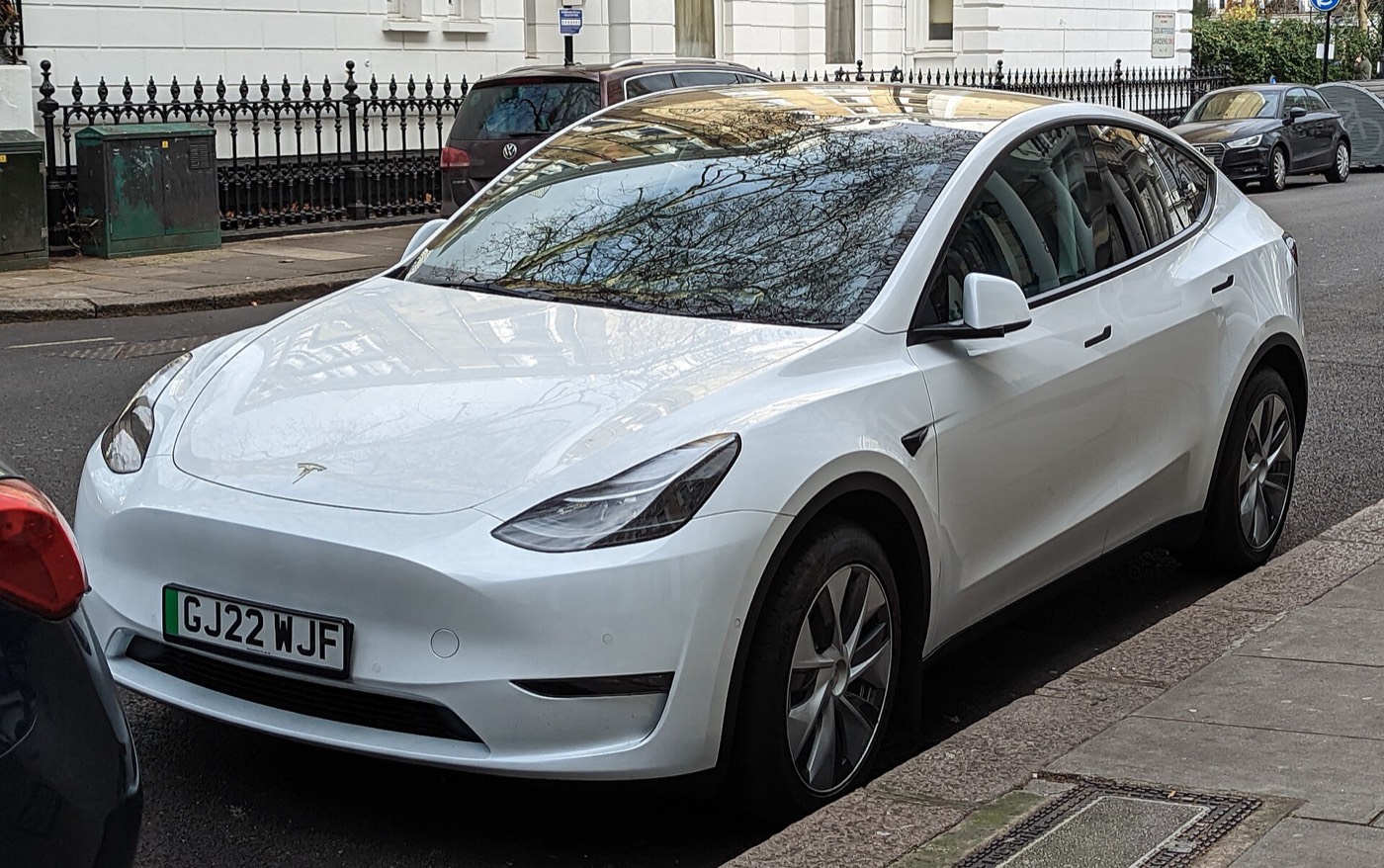 Tesla Model Y (2021-)