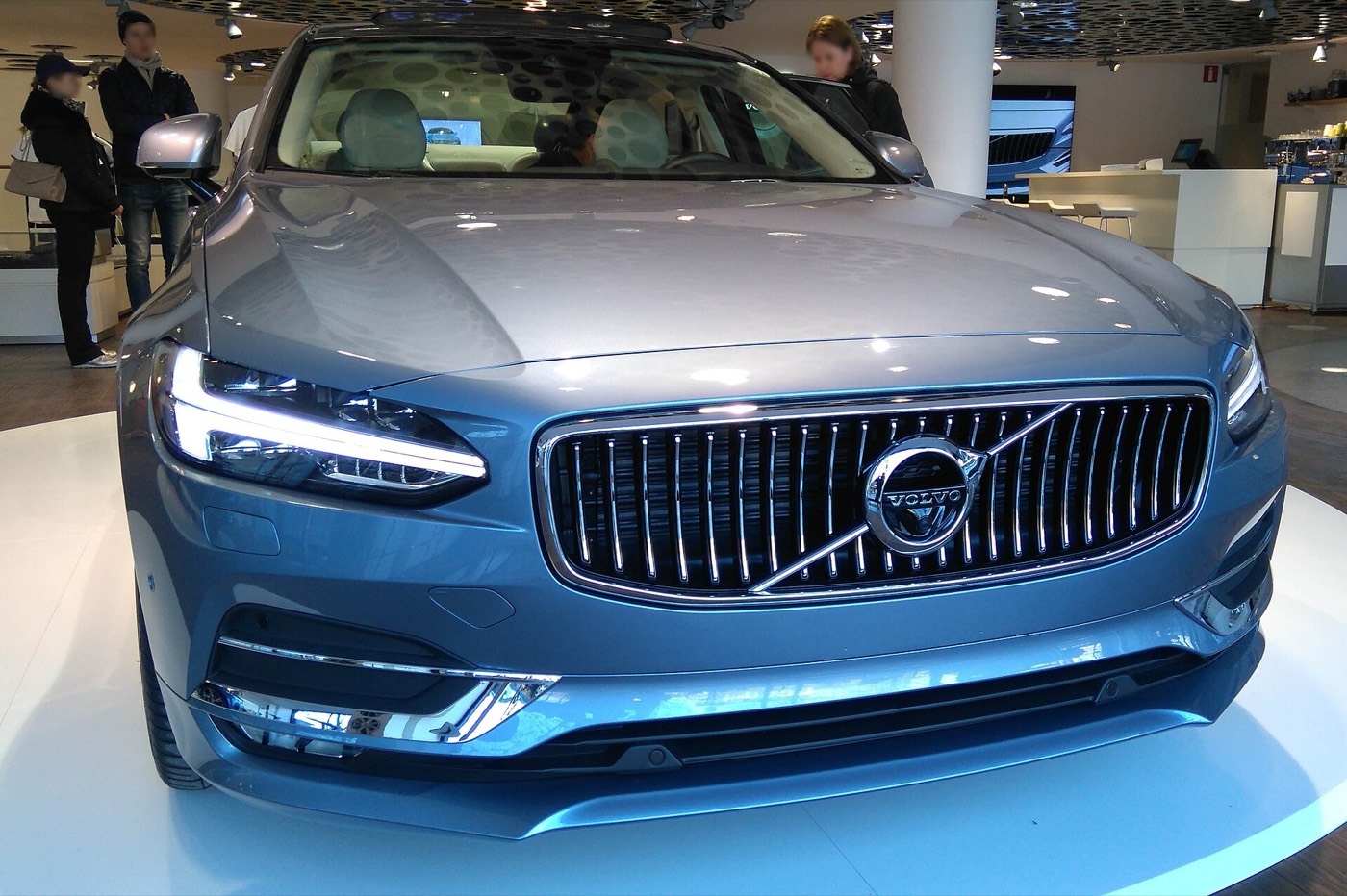 Volvo S90